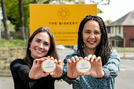 Lisa de Boer and Saskia Roskam, co-founders of The Biskery
